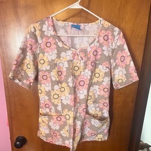 Small floral Scrub top